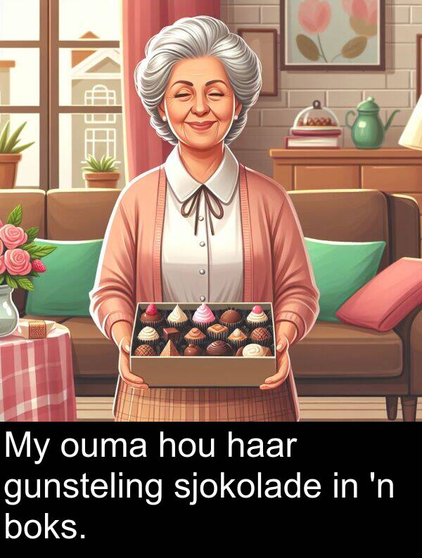 haar: My ouma hou haar gunsteling sjokolade in 'n boks.