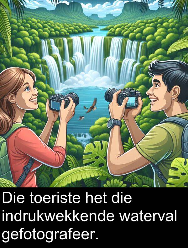 gefotografeer: Die toeriste het die indrukwekkende waterval gefotografeer.