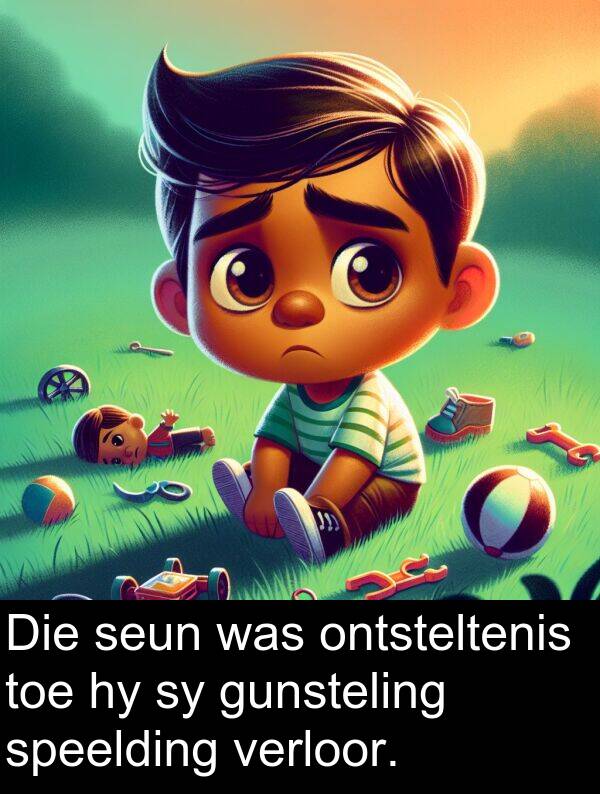 ontsteltenis: Die seun was ontsteltenis toe hy sy gunsteling speelding verloor.