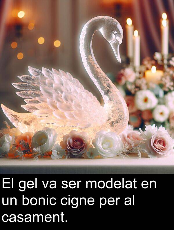 bonic: El gel va ser modelat en un bonic cigne per al casament.