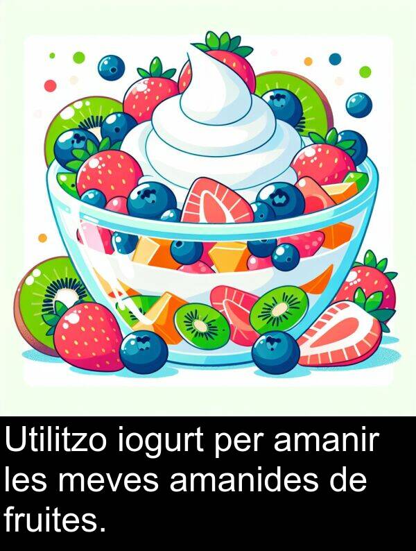 fruites: Utilitzo iogurt per amanir les meves amanides de fruites.