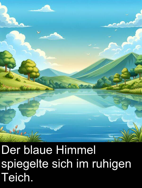 ruhigen: Der blaue Himmel spiegelte sich im ruhigen Teich.