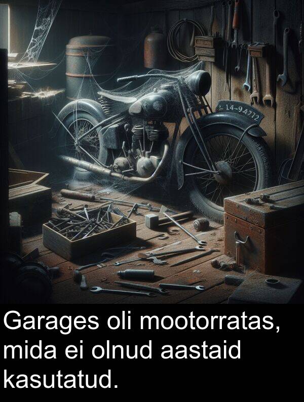 mida: Garages oli mootorratas, mida ei olnud aastaid kasutatud.