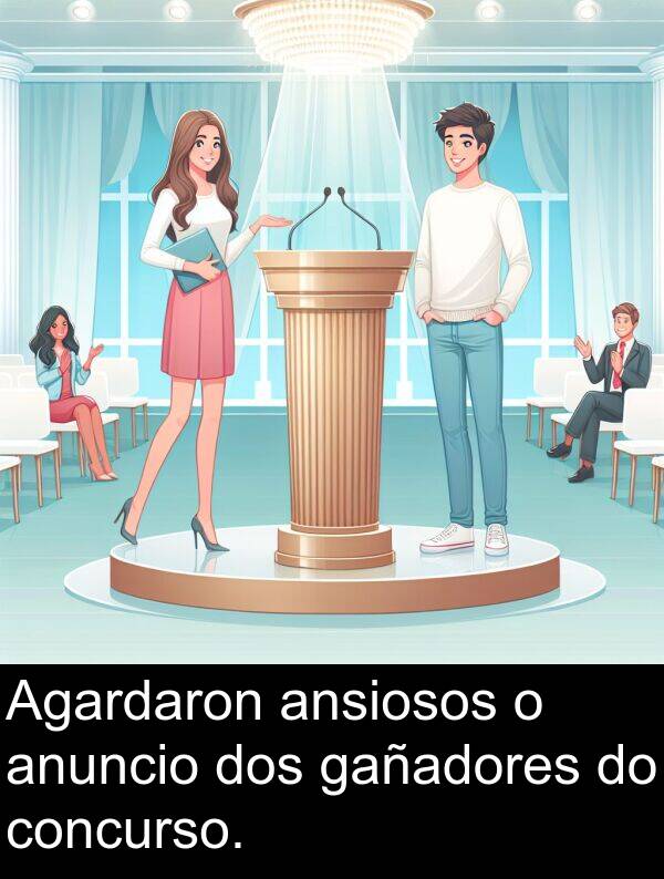 dos: Agardaron ansiosos o anuncio dos gañadores do concurso.