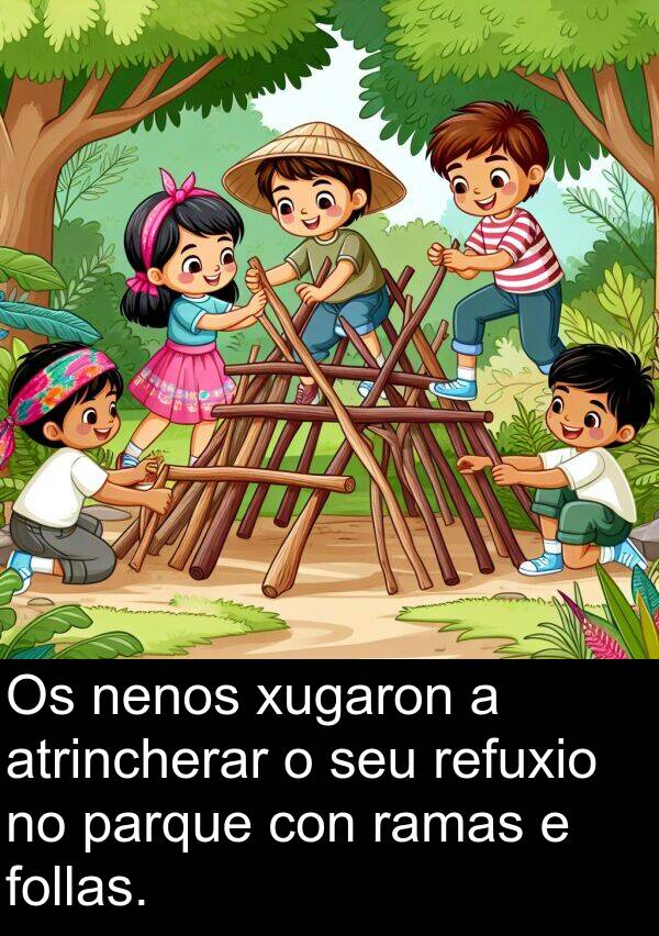 ramas: Os nenos xugaron a atrincherar o seu refuxio no parque con ramas e follas.