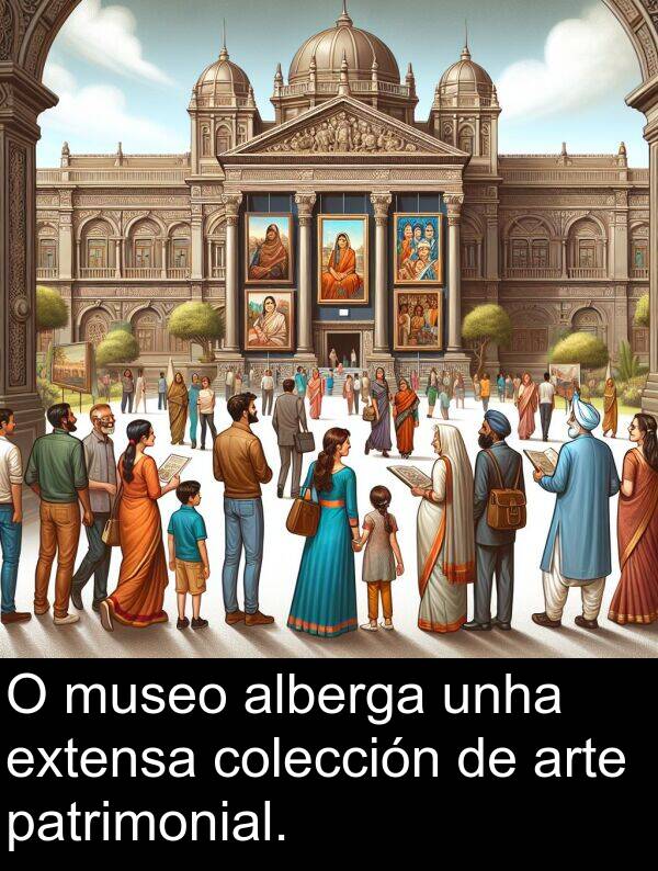extensa: O museo alberga unha extensa colección de arte patrimonial.