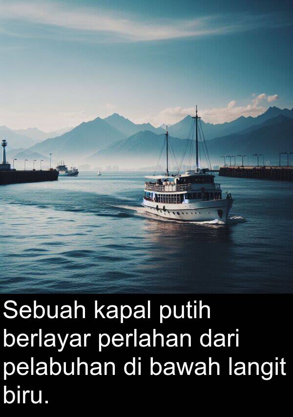 langit: Sebuah kapal putih berlayar perlahan dari pelabuhan di bawah langit biru.