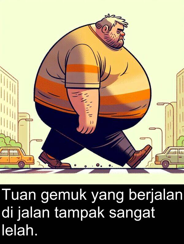 tampak: Tuan gemuk yang berjalan di jalan tampak sangat lelah.