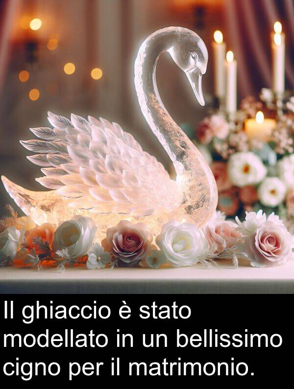 stato: Il ghiaccio è stato modellato in un bellissimo cigno per il matrimonio.