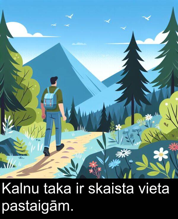 pastaigām: Kalnu taka ir skaista vieta pastaigām.