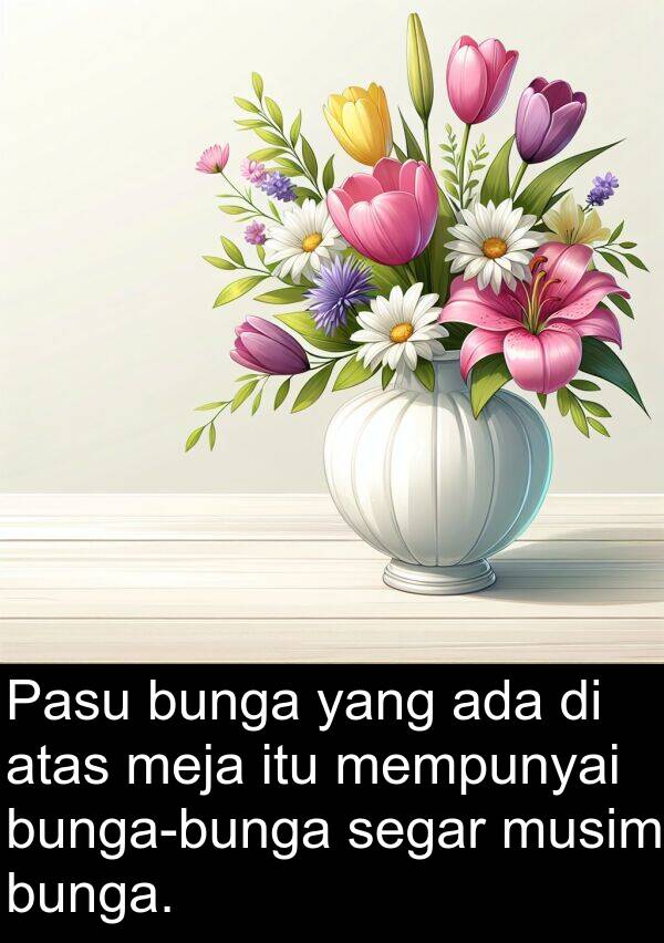 segar: Pasu bunga yang ada di atas meja itu mempunyai bunga-bunga segar musim bunga.
