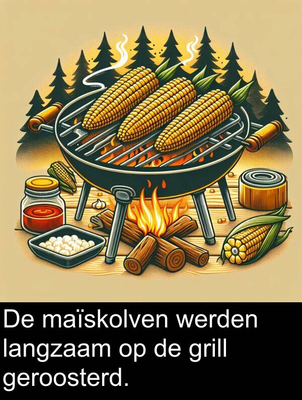 grill: De maïskolven werden langzaam op de grill geroosterd.
