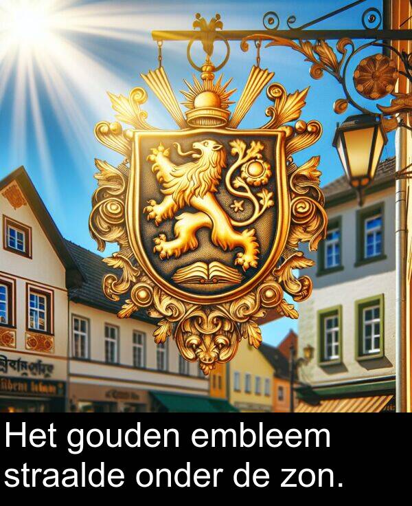 gouden: Het gouden embleem straalde onder de zon.