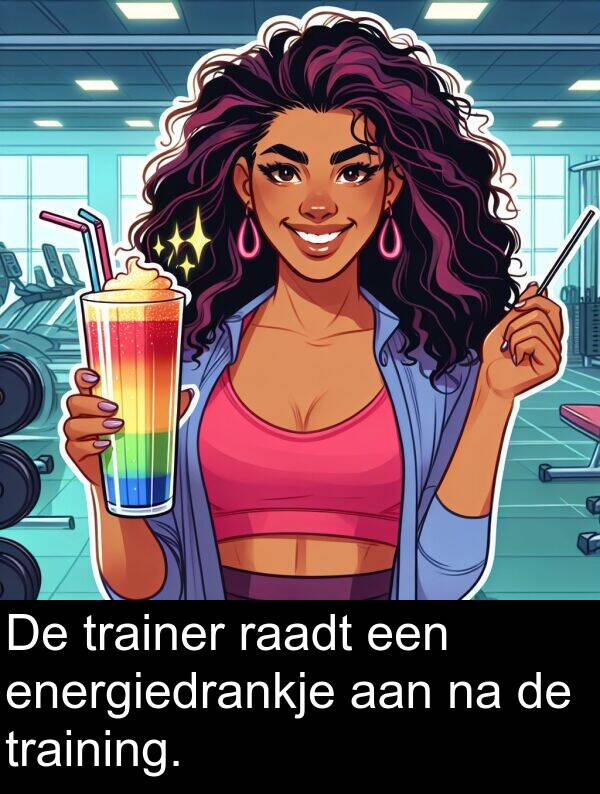 training: De trainer raadt een energiedrankje aan na de training.