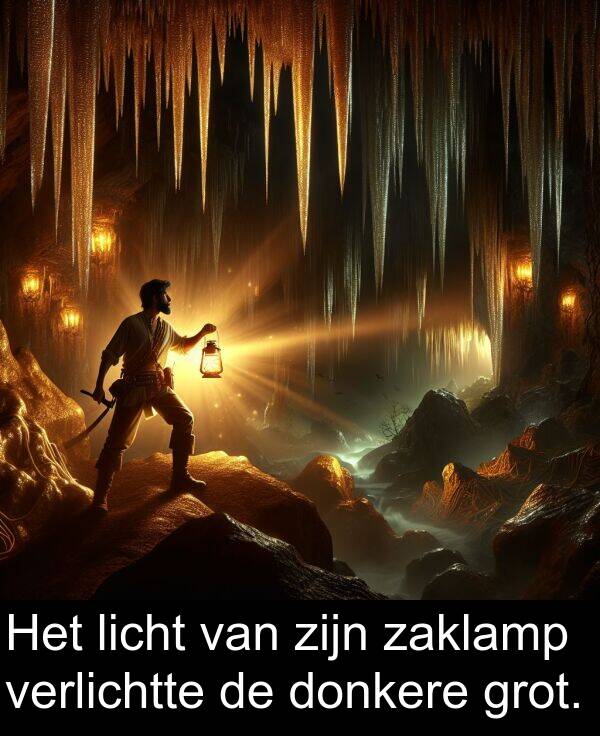 grot: Het licht van zijn zaklamp verlichtte de donkere grot.