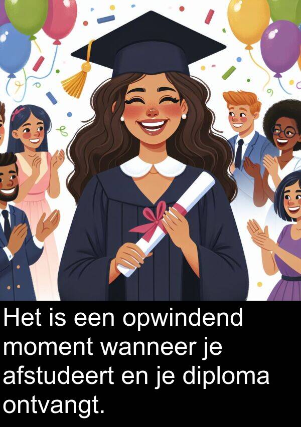 diploma: Het is een opwindend moment wanneer je afstudeert en je diploma ontvangt.