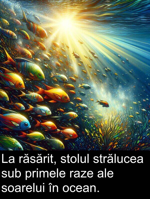 răsărit: La răsărit, stolul strălucea sub primele raze ale soarelui în ocean.