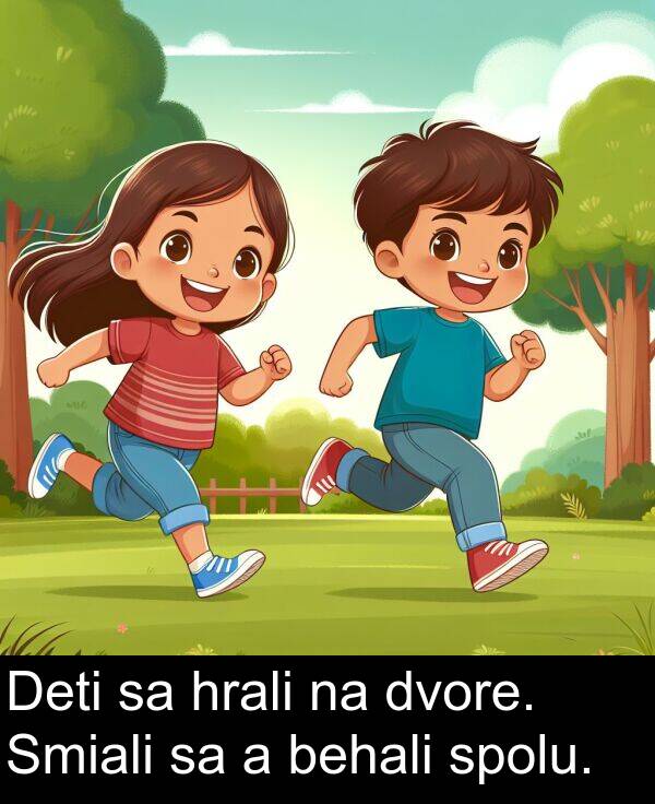 behali: Deti sa hrali na dvore. Smiali sa a behali spolu.