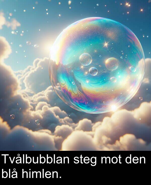 mot: Tvålbubblan steg mot den blå himlen.