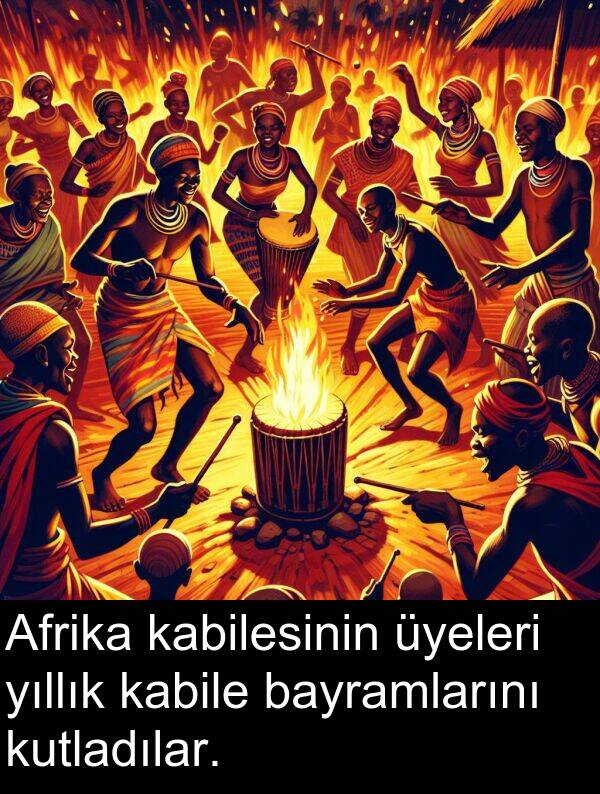 kabile: Afrika kabilesinin üyeleri yıllık kabile bayramlarını kutladılar.