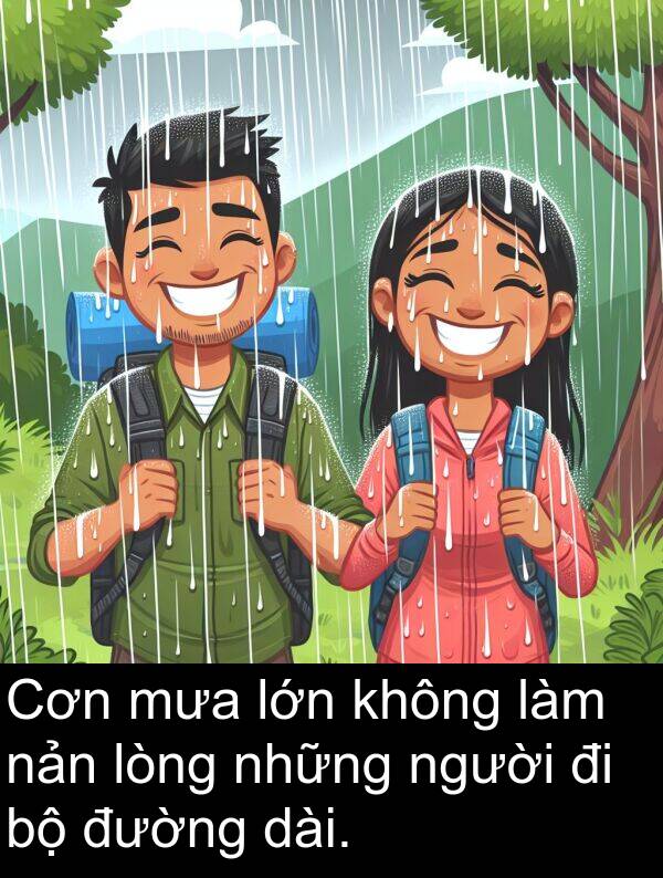 đường: Cơn mưa lớn không làm nản lòng những người đi bộ đường dài.